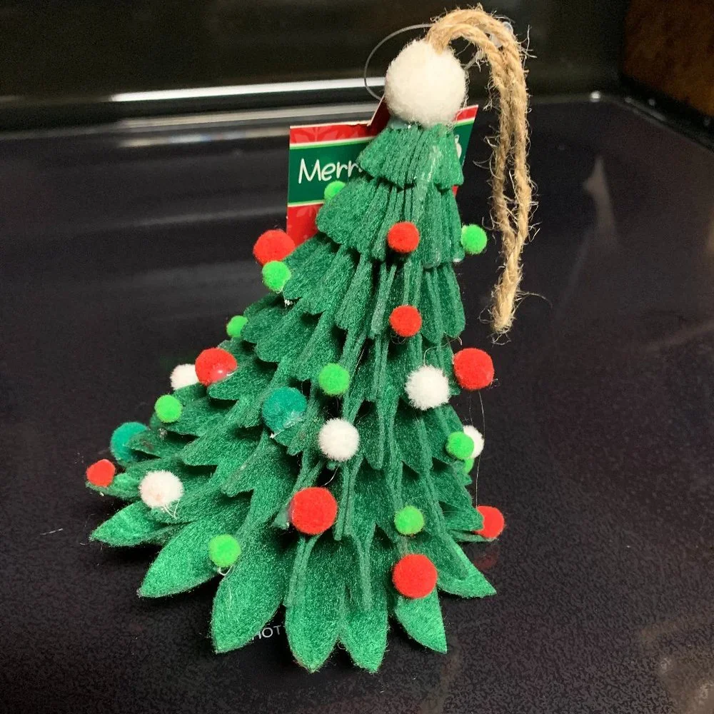 Merry Brite felt Christmas Tree Ornament